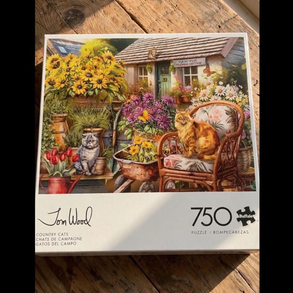 TOM WOOD Green and White Eco Puzzle Box Graphic Back